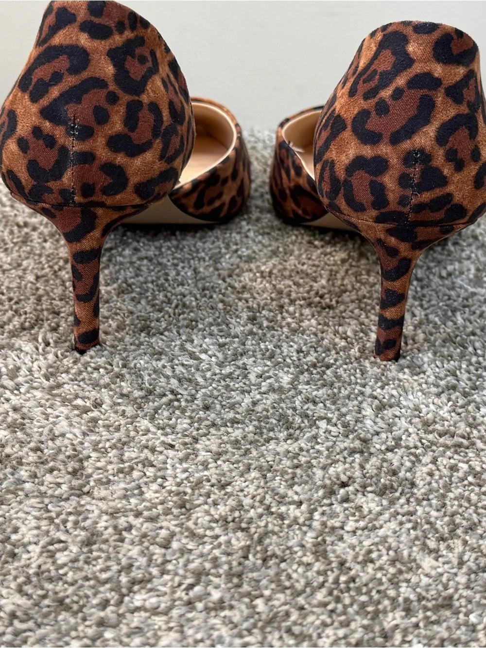 Jessica Simpson stylish leopard